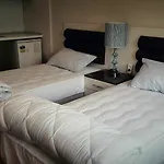 Hotel Modern *