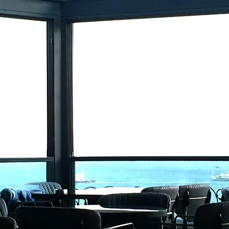 Hotel Modern *